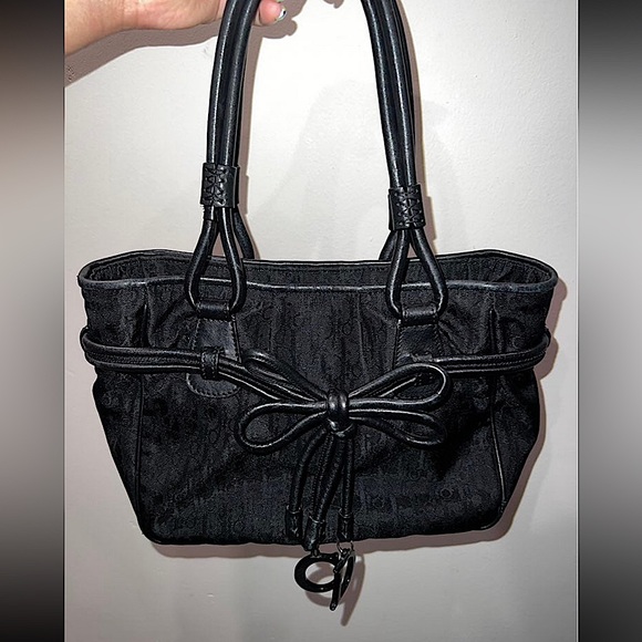 Christian Dior Purse!!!
#Dior #ChristianDior #Purse #Designer #CD - Picture 4 of 4